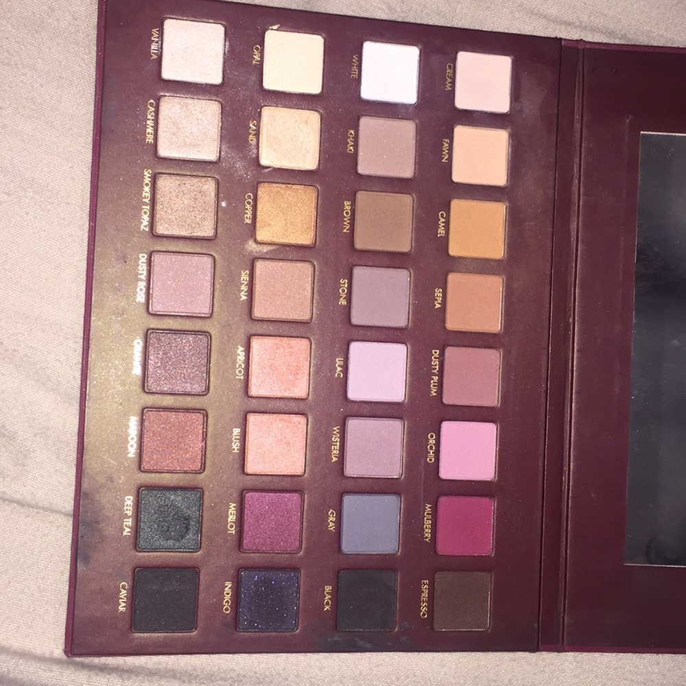Lorac mega pro eyeshadow palette
